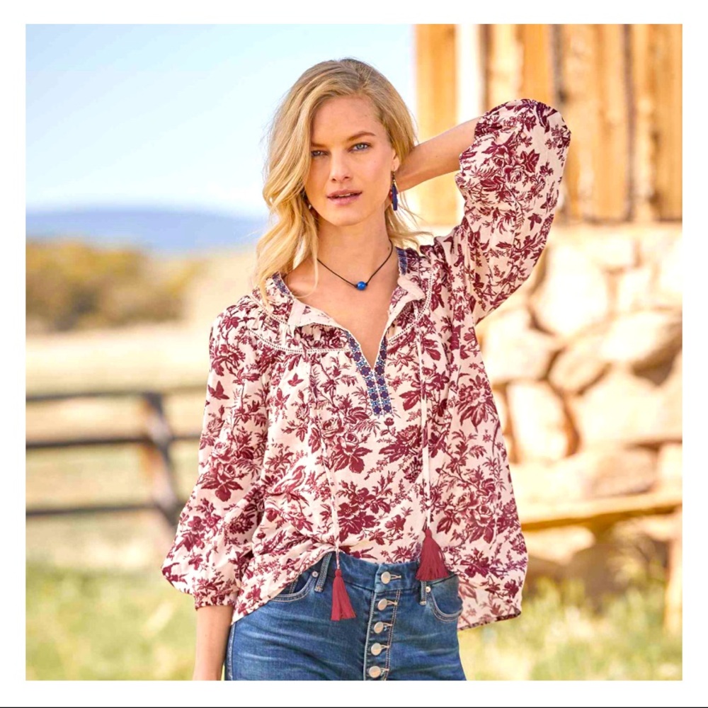 Lovely Sundance Loise Toile Top